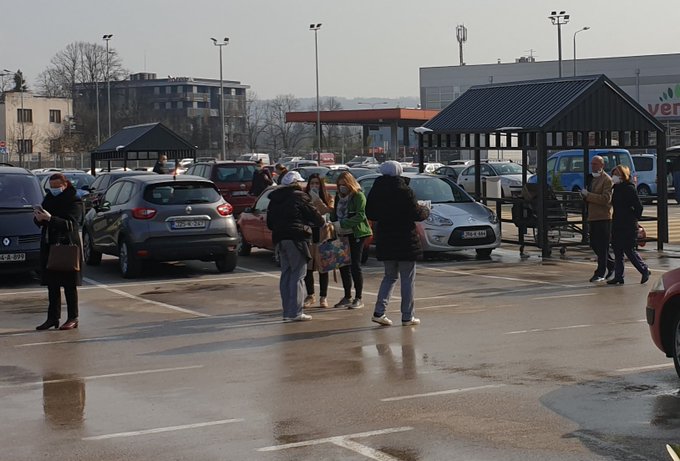 Погледај слику на Твитеру