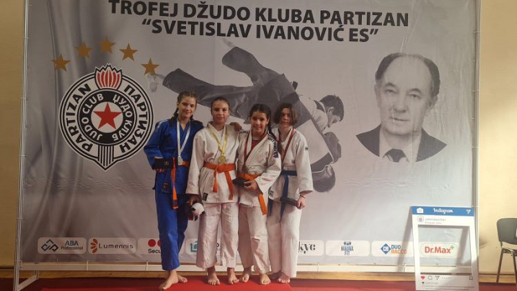 FOTO: USTUPLJENA FOTOGRAFIJA