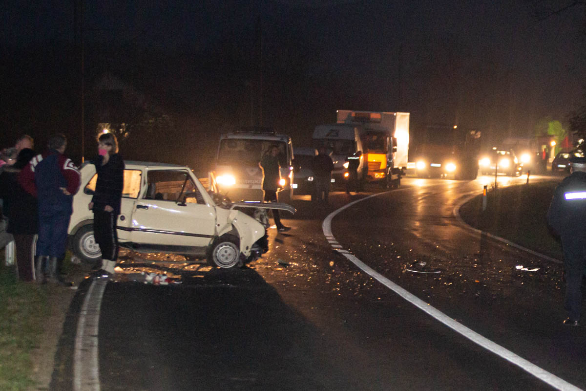 STRAVIČNA NESREĆA KOD NOVOG GRADA Poginuli supružnici, muškarac i dijete (9) teško povrijeđeni