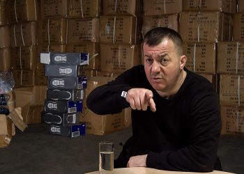 „Ja bih se prije roknuo nego mito dao“, kaže uvoznik Esnaf Kastrat (Foto: CIN)