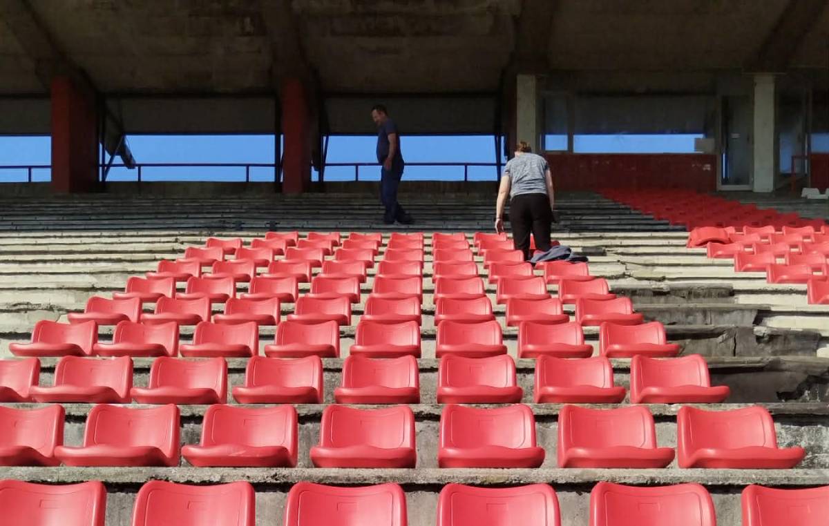 Velimir Nove stolice na Gradskom stadionu Velimir Sombolac u Gradišci