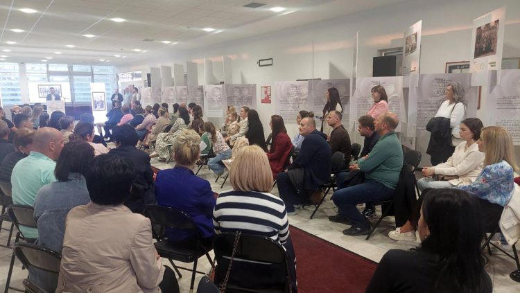 Vrbica, modna pista, djeca, Dario